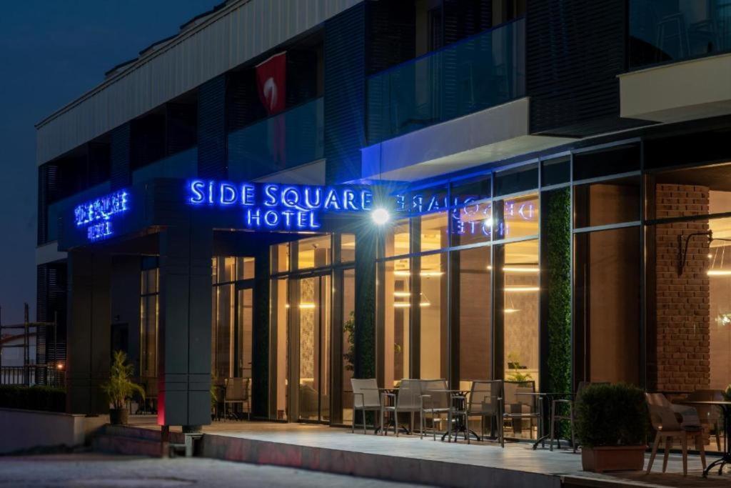 Side Square Hotel Exteriér fotografie